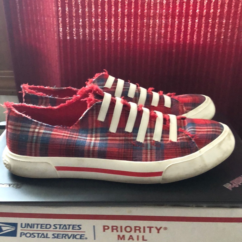 Rocket Dog plaid slip on sneakers red blue